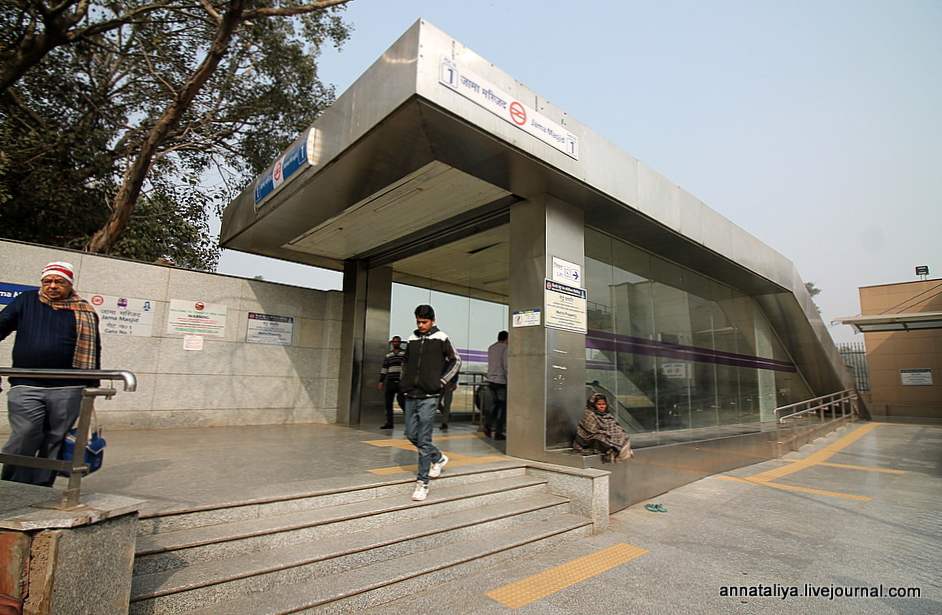 Web stranica za upoznavanje metroa u Delhiju