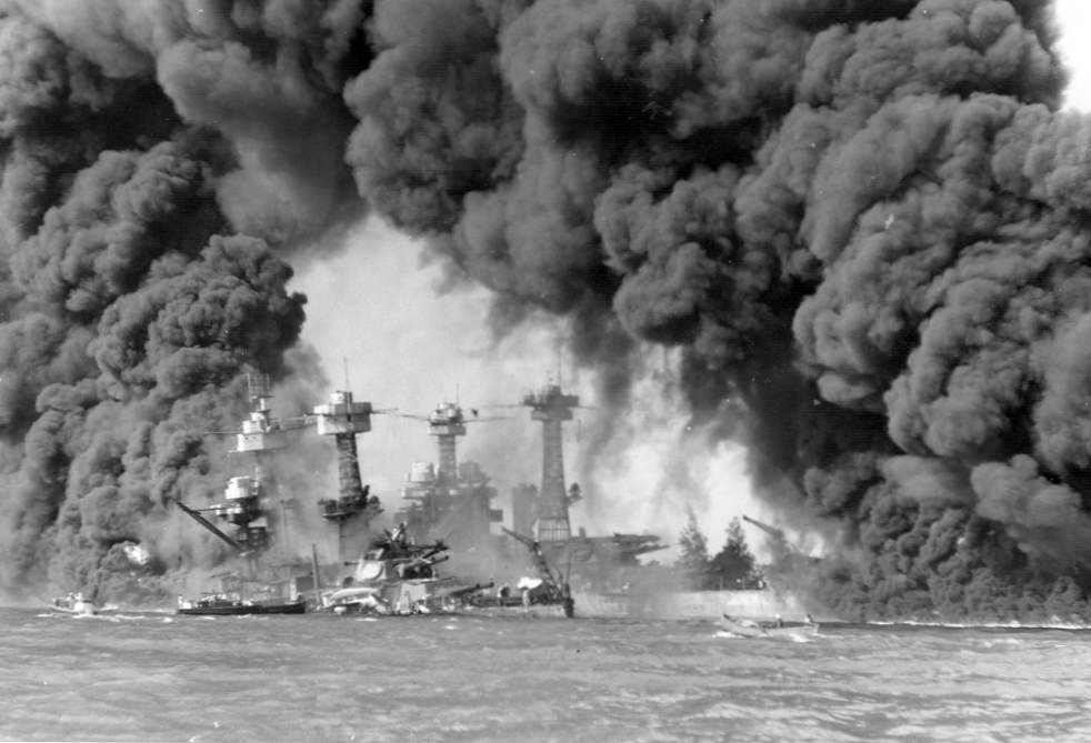 Резултат с изображение за японският флот атакува Пърл Харбър